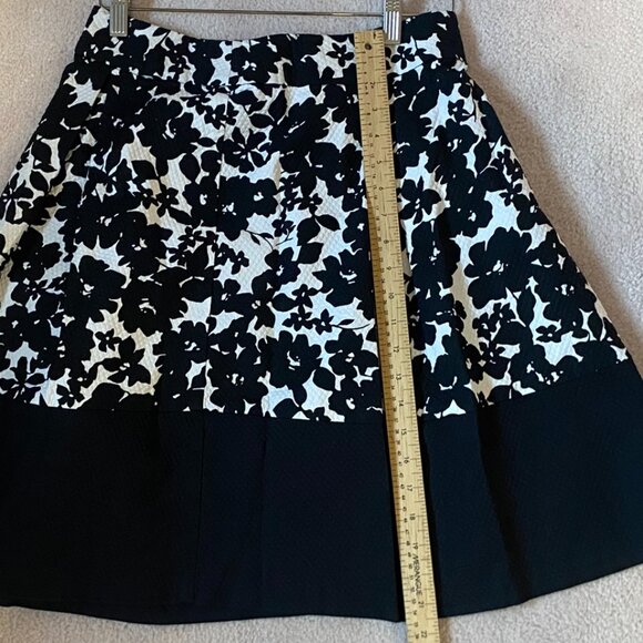 IMNYC Blank and White Skirt Size 6 - Picture 4 of 7
